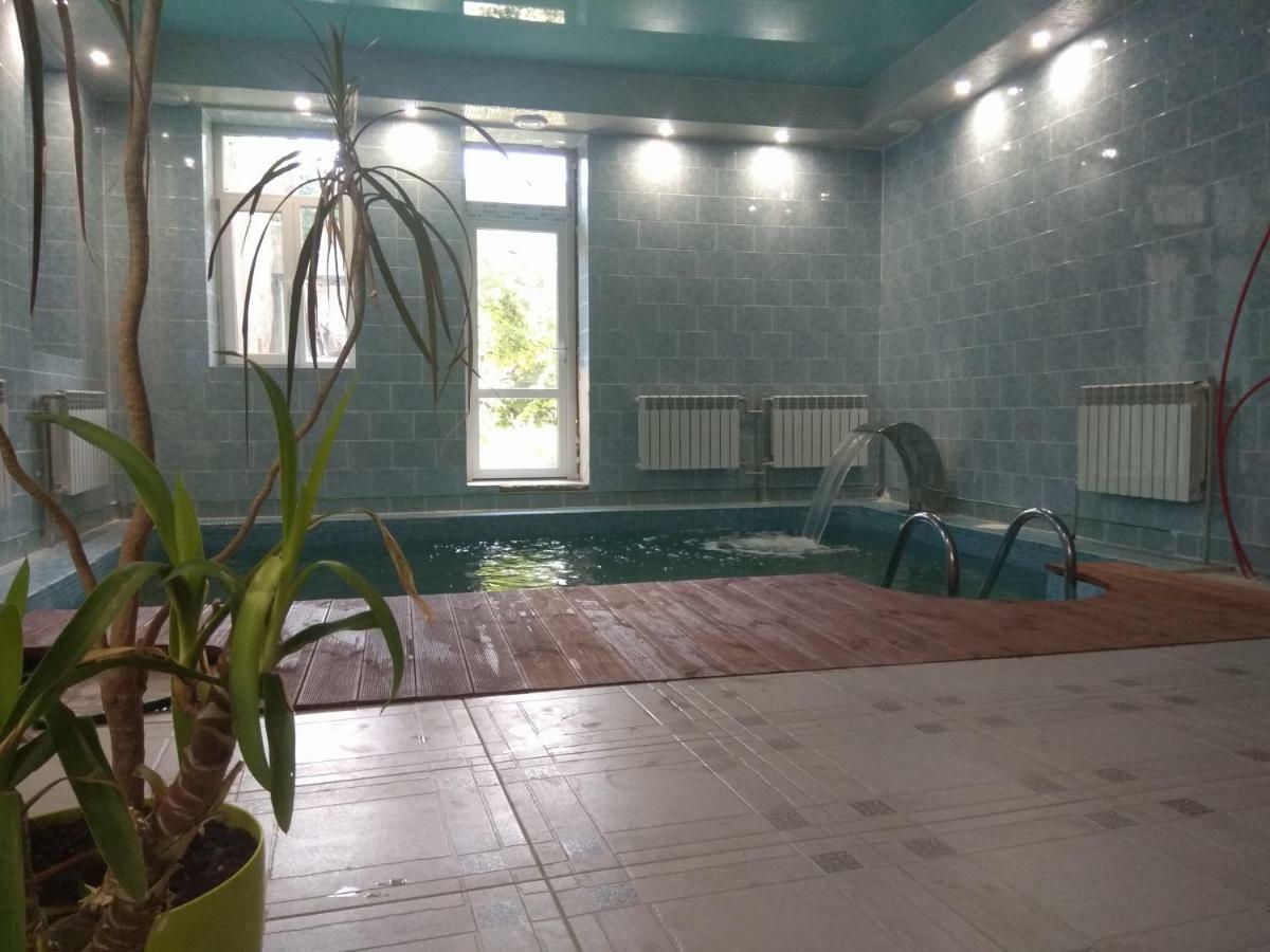 Дом у моря с бассейном и сауной Одесса Экстерьер фото
